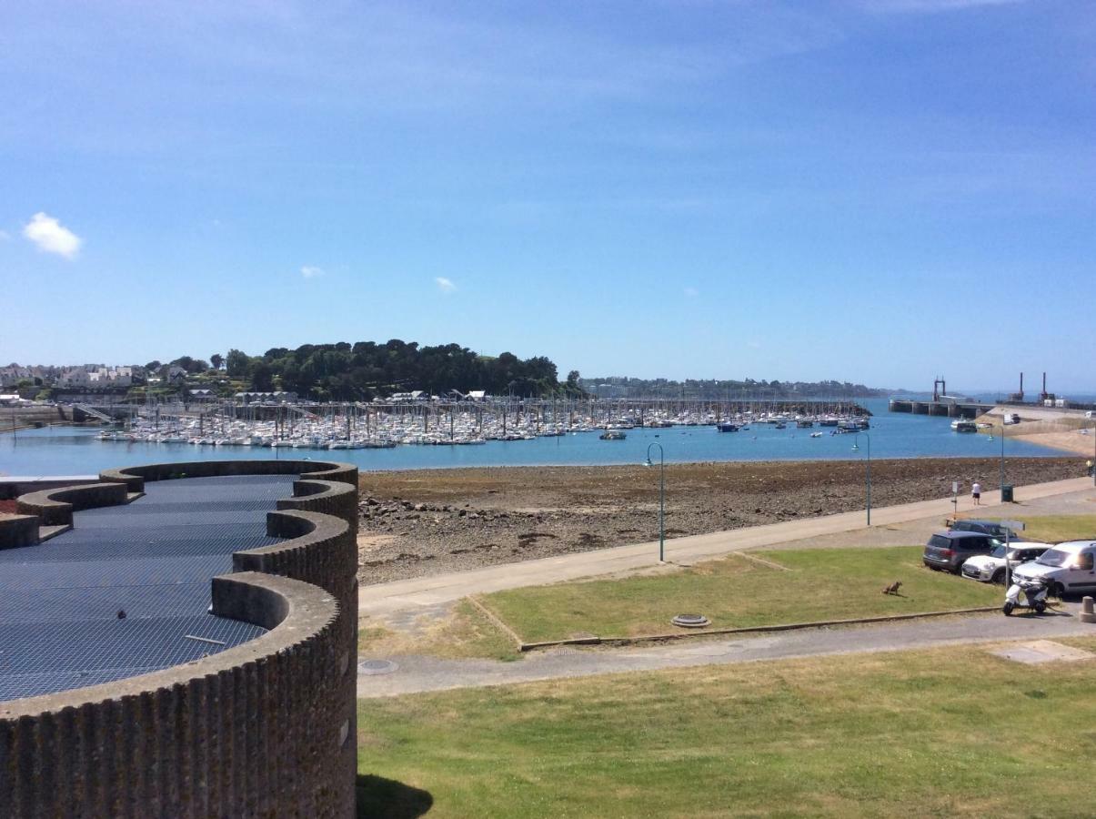 Le Dauphine 20M De La Plage Saint-Malo Exterior foto